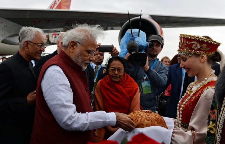 Премьер-министр Индии прибыл с визитом в Москву