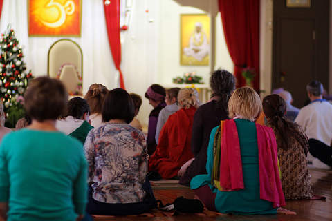 Новогодние праздники в ашраме Шри Пракаша Джи. Медитация. Подмосковье, январь 2020 г.