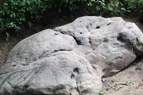Мистический камень – Голова Коня (Мужской камень) в Велесовом овраге. Парк Коломенское