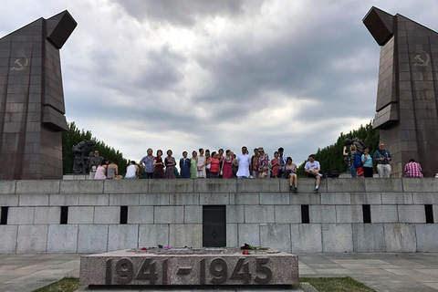 Трептов-парк. Монумент погибшим во Второй Мировой войне.